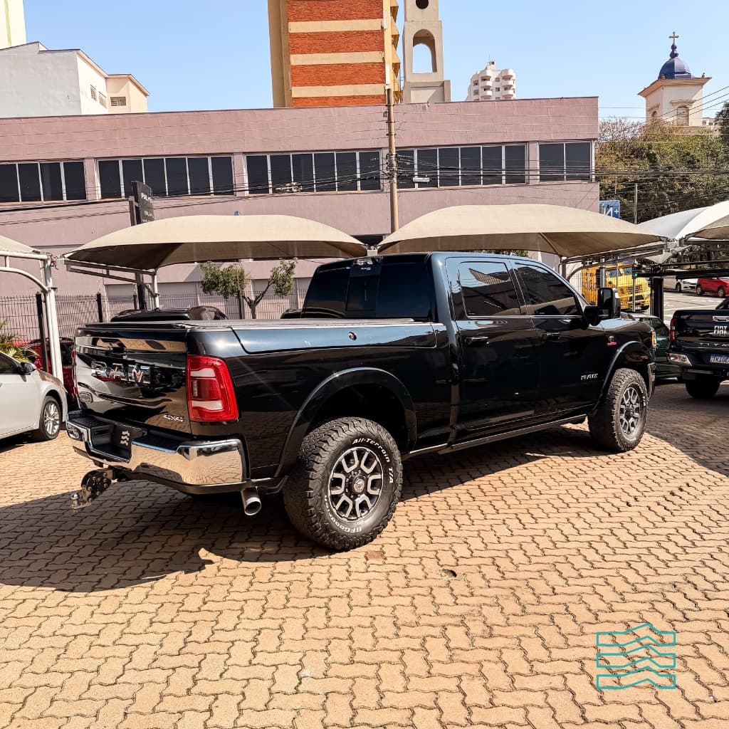 RAM 3500 LIMITED LONGHORN 6.7 TB CD Diesel