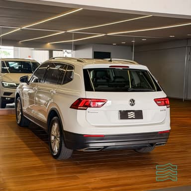 VW - VolksWagen TIGUAN Allspac Comf 250 TSI 1.4 Flex