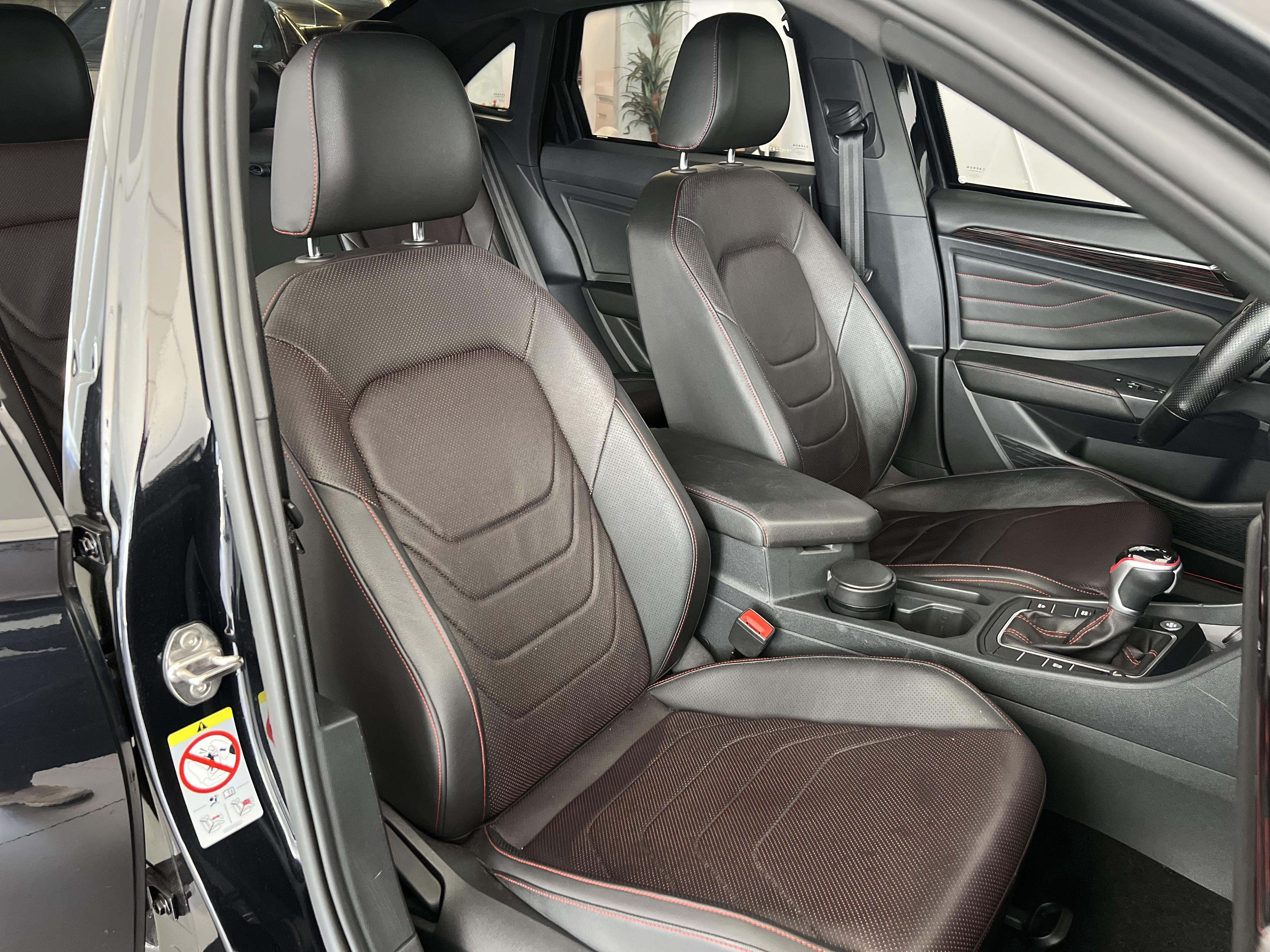 637-27b58fed-b3eb-4079-8f75-e3f9188a9c58