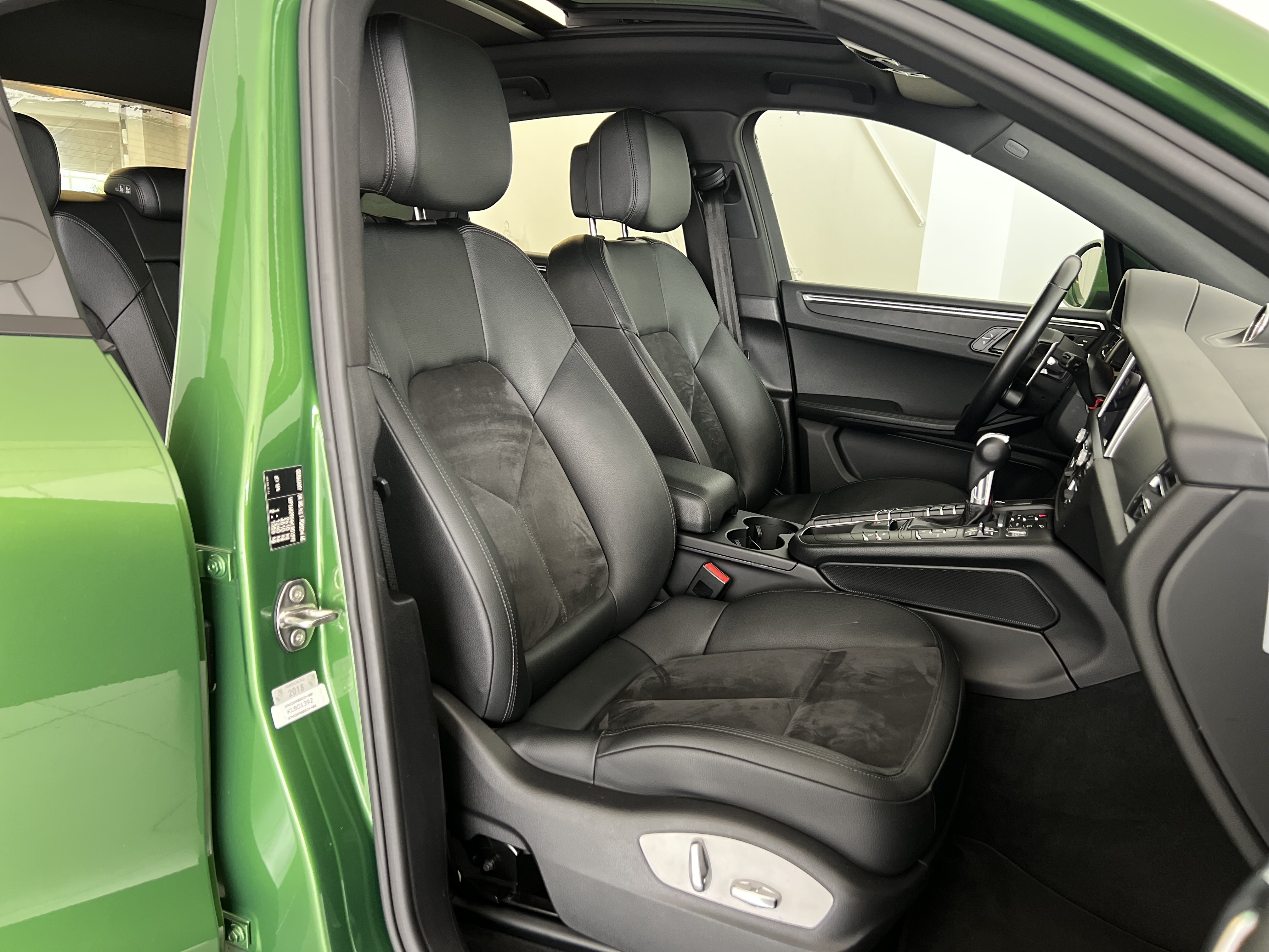 689-6fe6ea89-cf51-4013-bfc6-00ba1f33961e