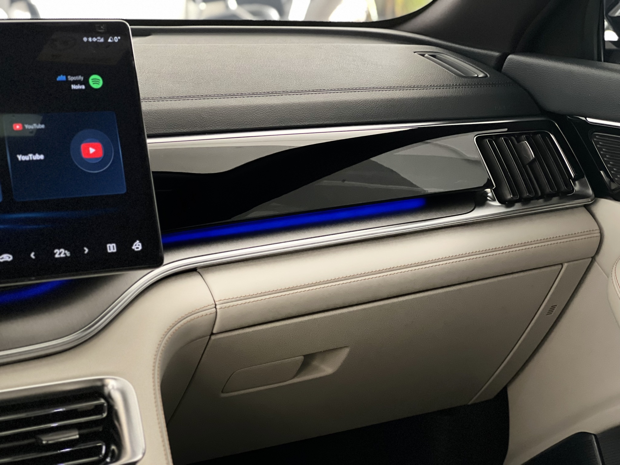 686-983580f5-3688-444e-91bb-8a05e0adca27