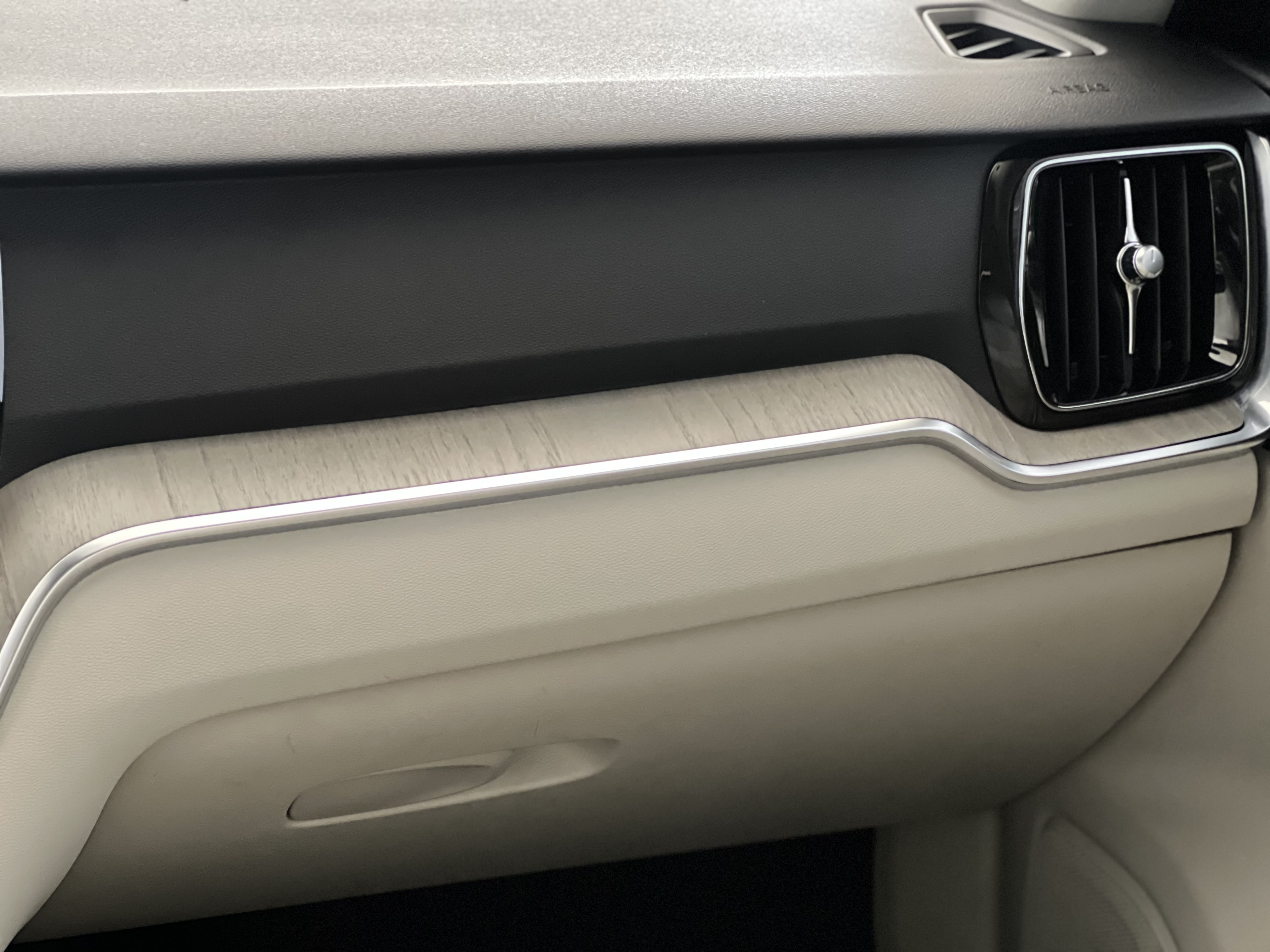 697-a0e72cef-b1cb-4705-8096-cd9799245a5e