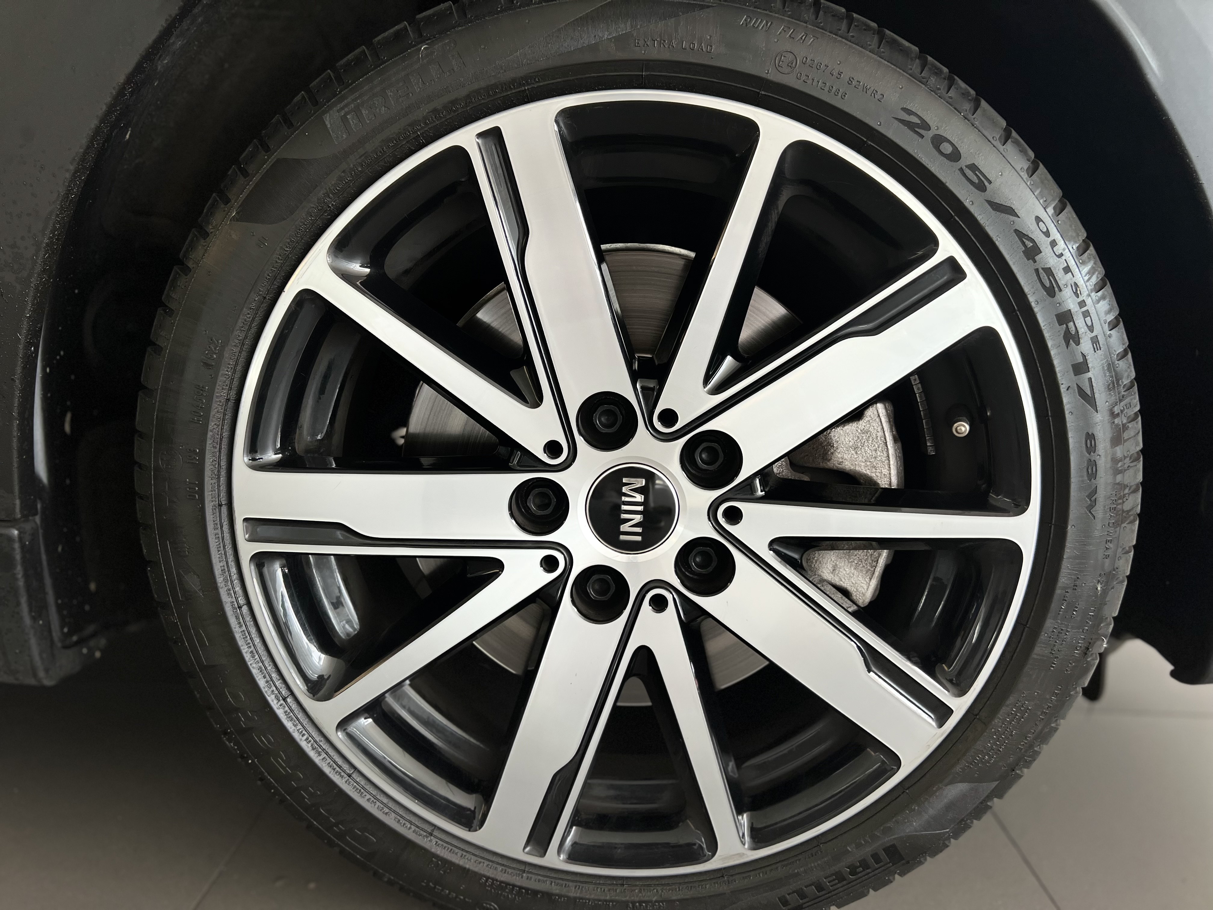 641-a66e37af-2838-4665-bab8-2e78a29d2b9e