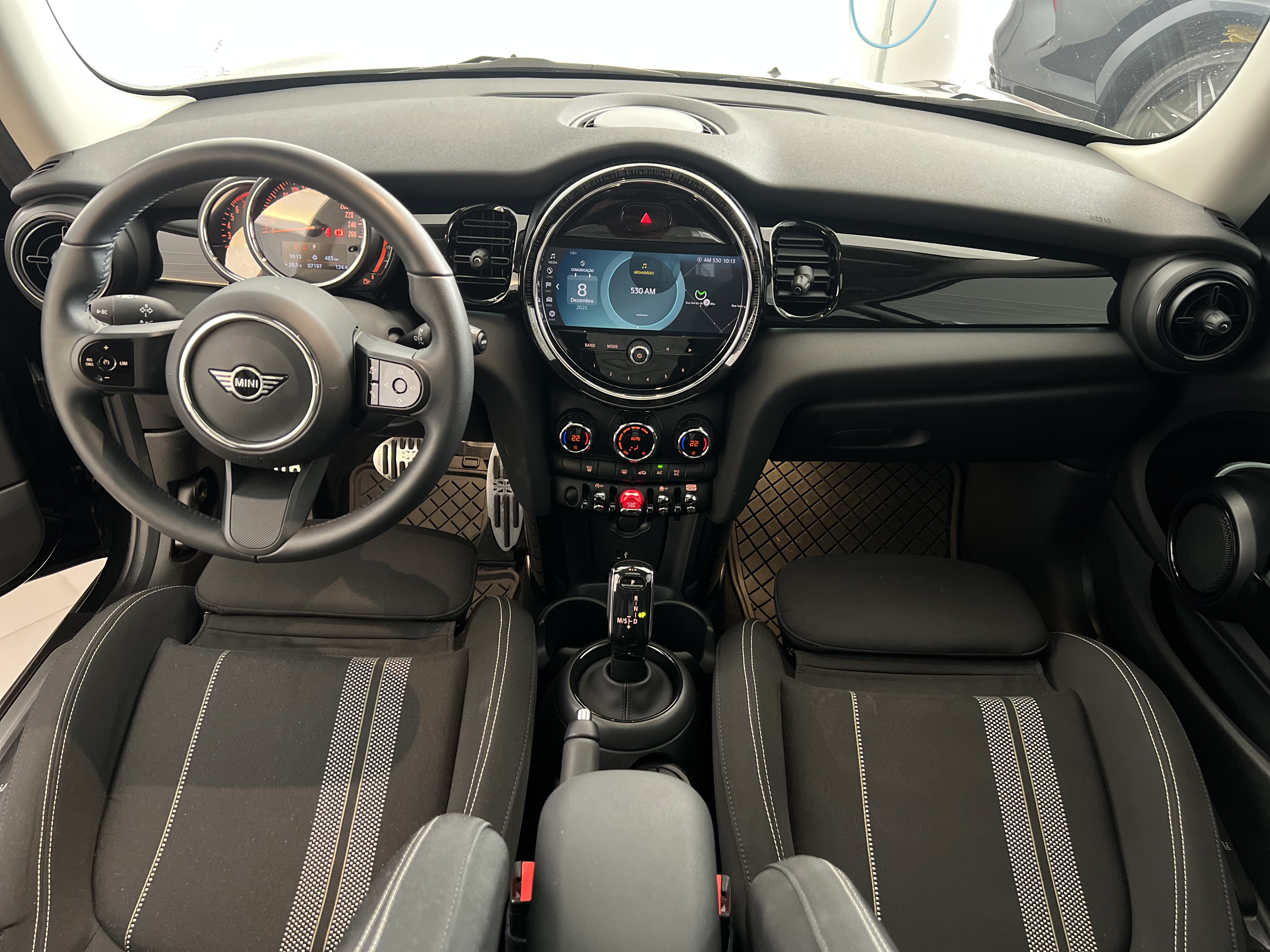 641-a66e37af-2838-4665-bab8-2e78a29d2b9e