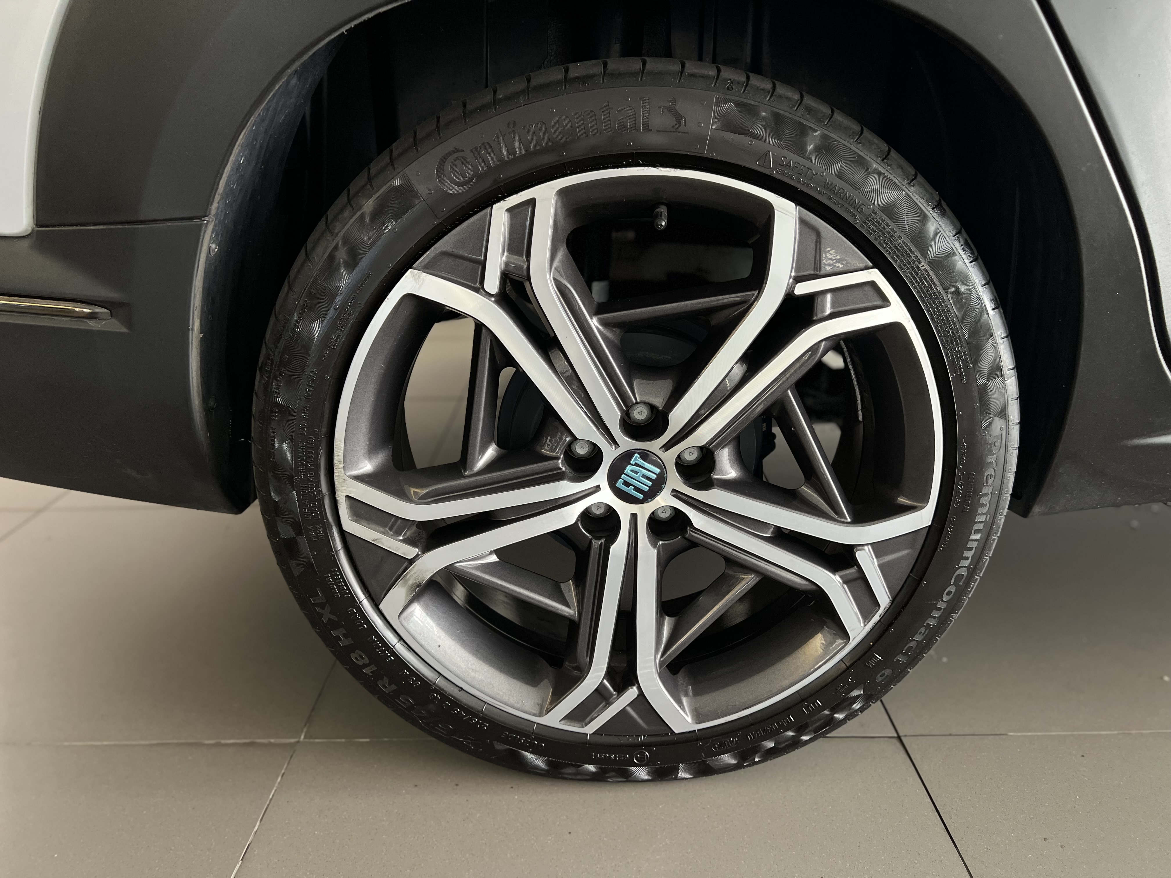 695-f4ddcdbc-18da-485a-862b-aab94a76bcfc