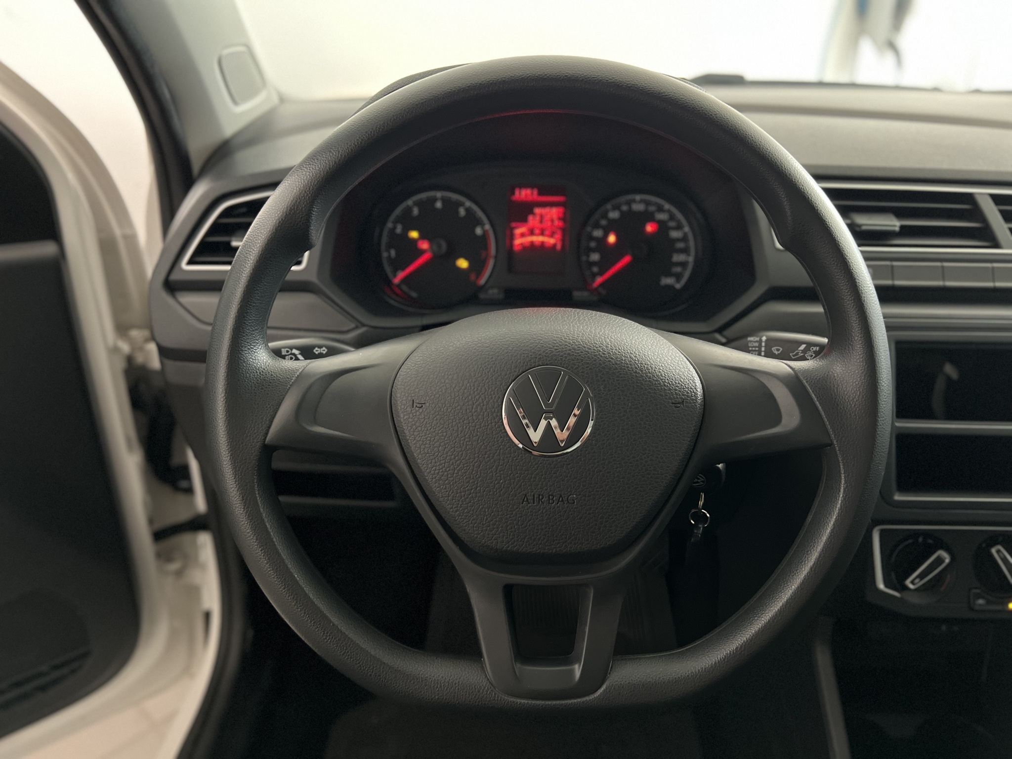 595-0635c467-d575-4108-9d7c-8d64a2fcc1fb