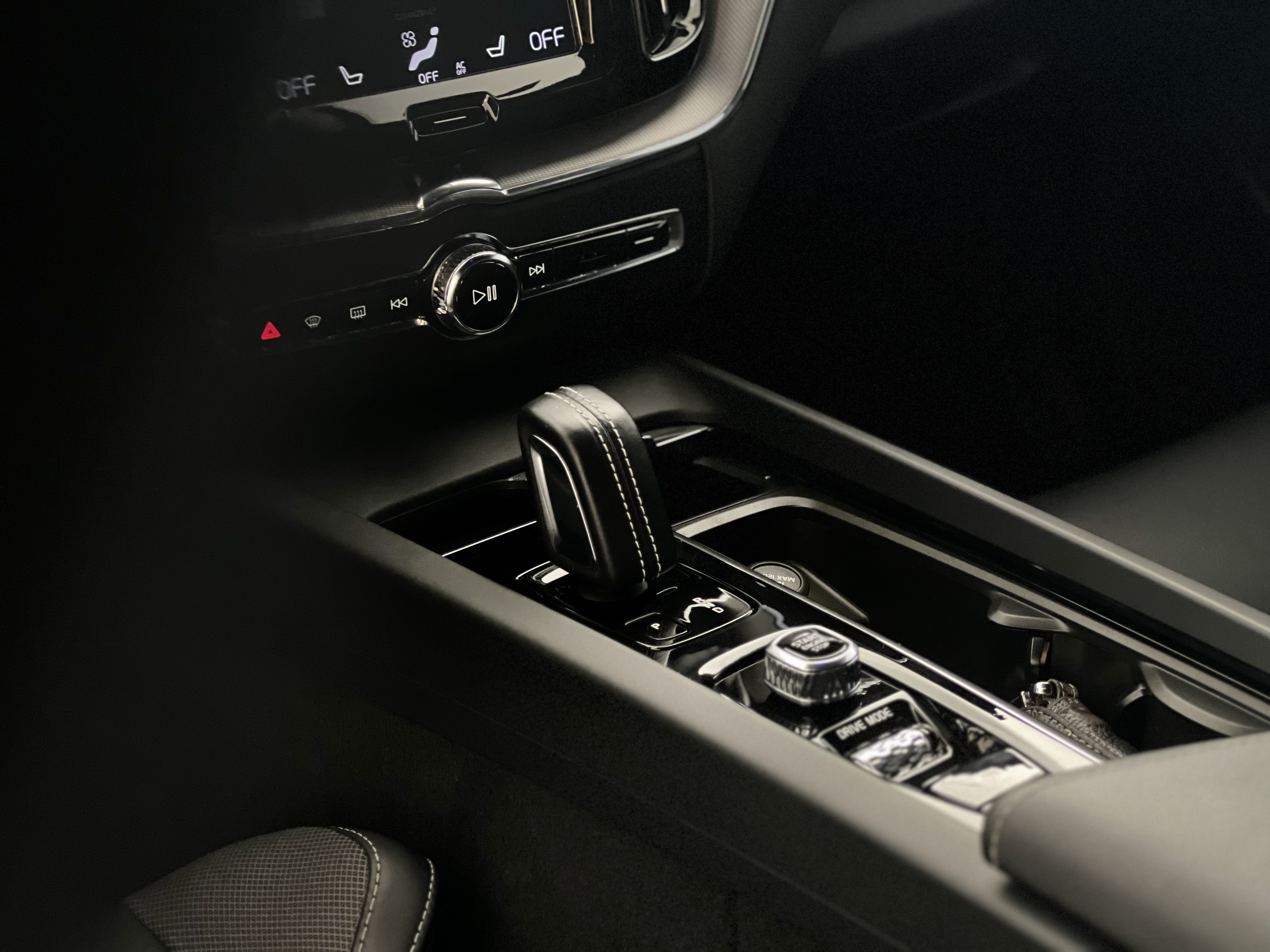 647-113a46d4-f0ce-458c-b6d8-13ff9c3bf20c