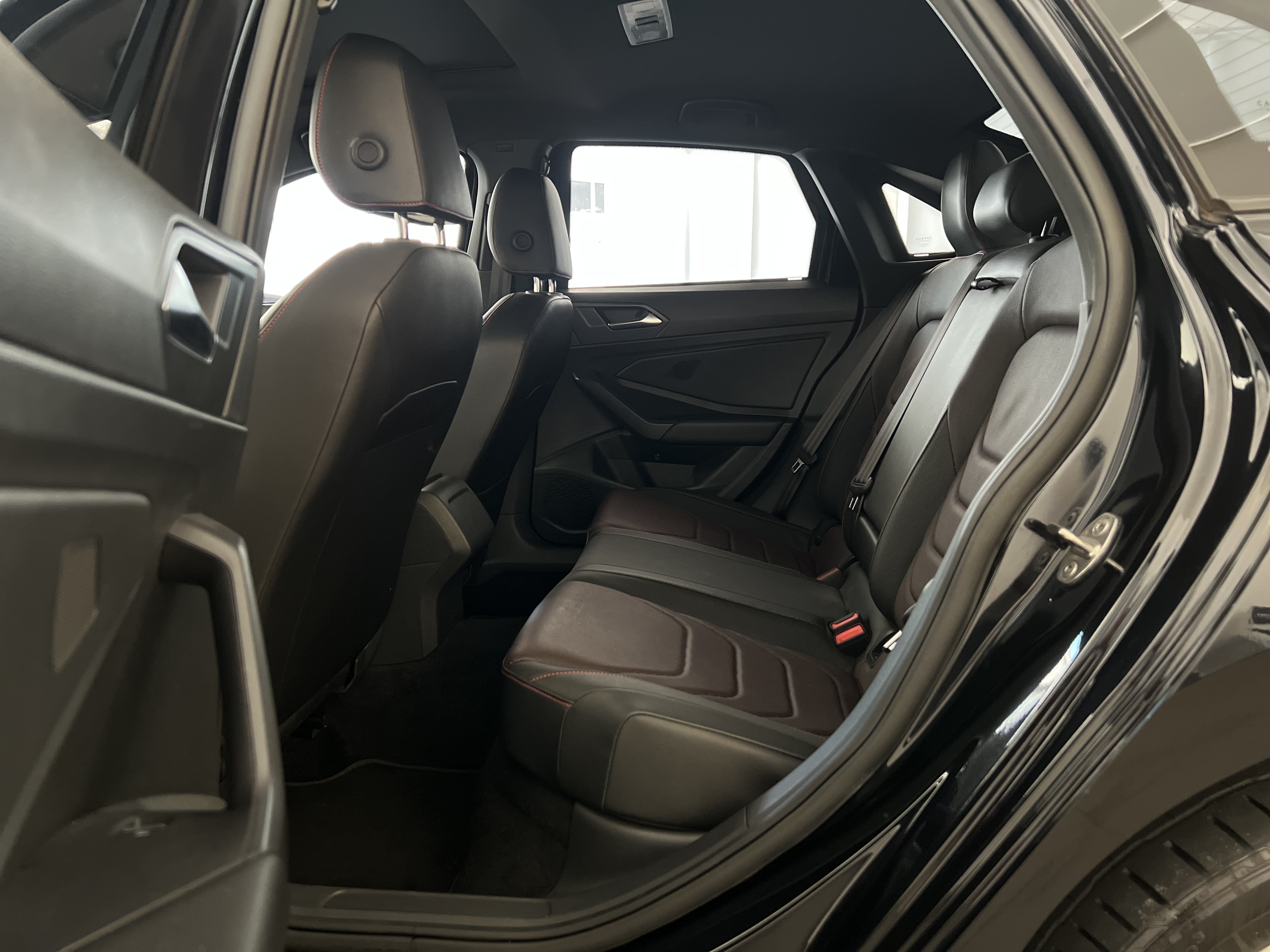 637-27b58fed-b3eb-4079-8f75-e3f9188a9c58