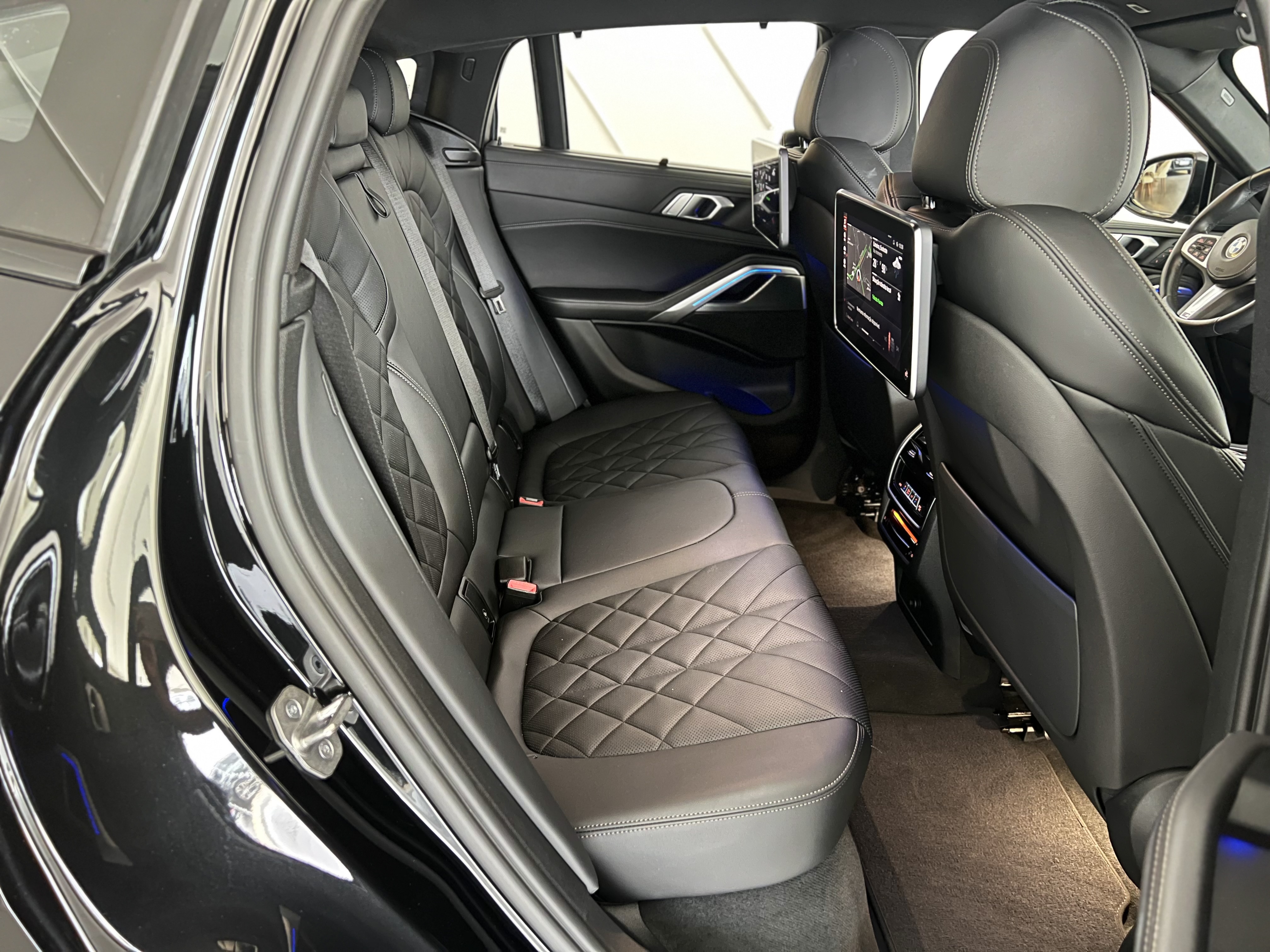 672-30a024a2-d114-470b-8d1a-8795a4647c12