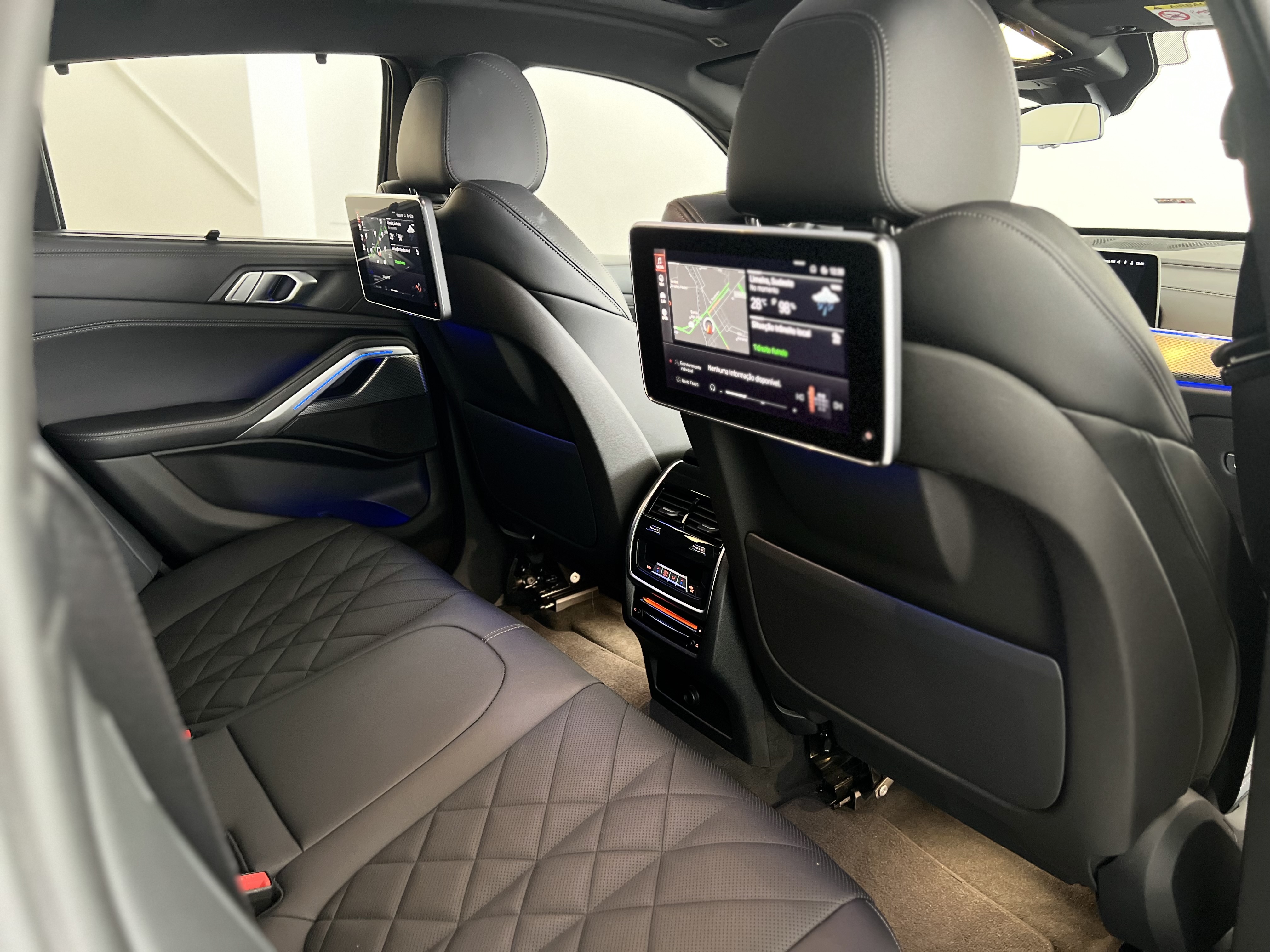 672-30a024a2-d114-470b-8d1a-8795a4647c12