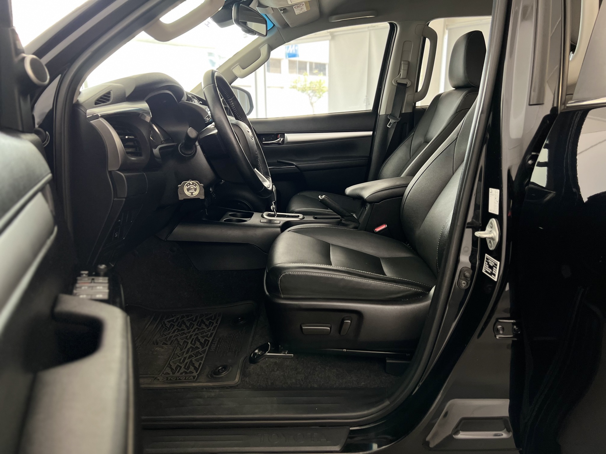 589-a9a29533-3c1f-413c-9ac3-12ec994dd5dc