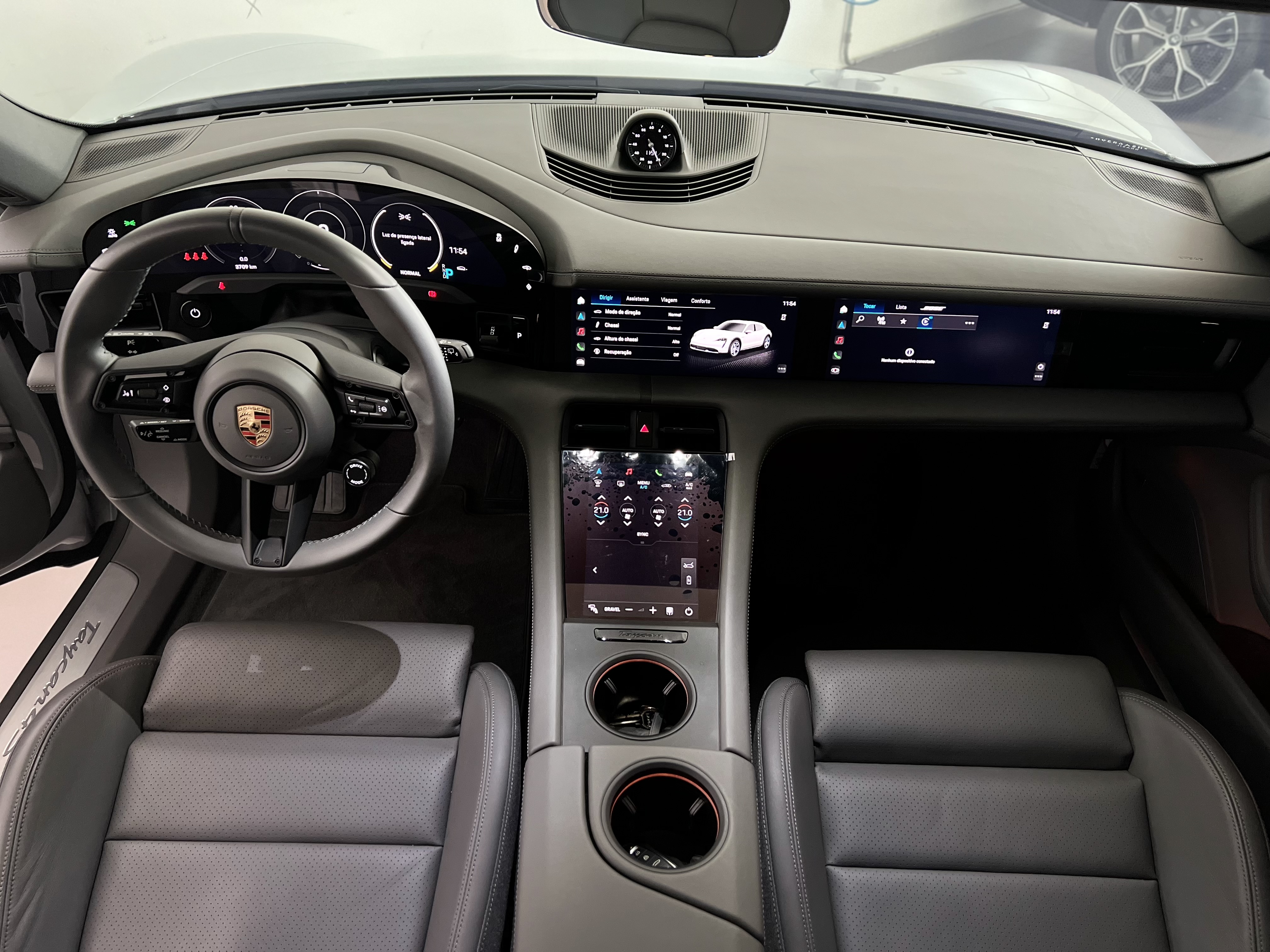 617-b9984073-39f3-4941-b78a-844f59472904