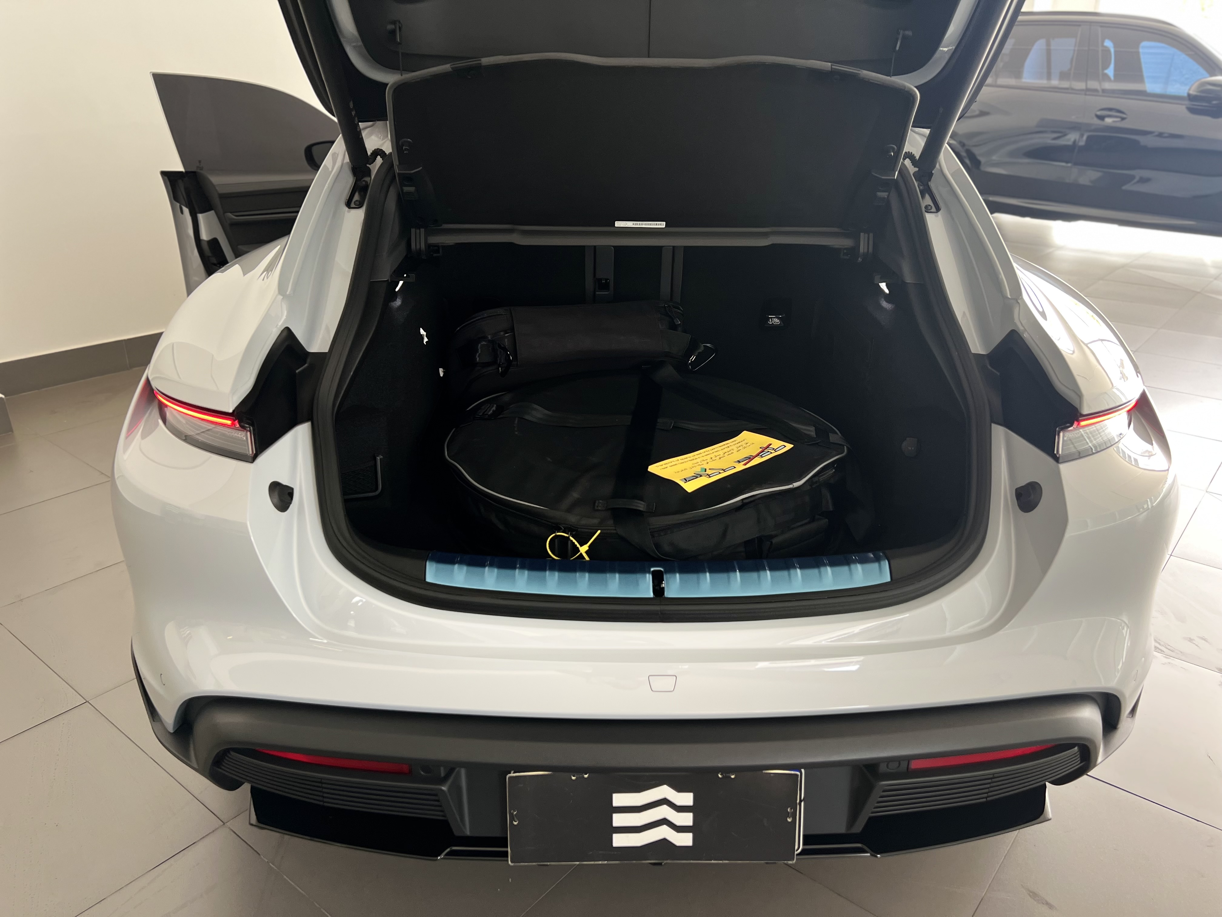 617-b9984073-39f3-4941-b78a-844f59472904