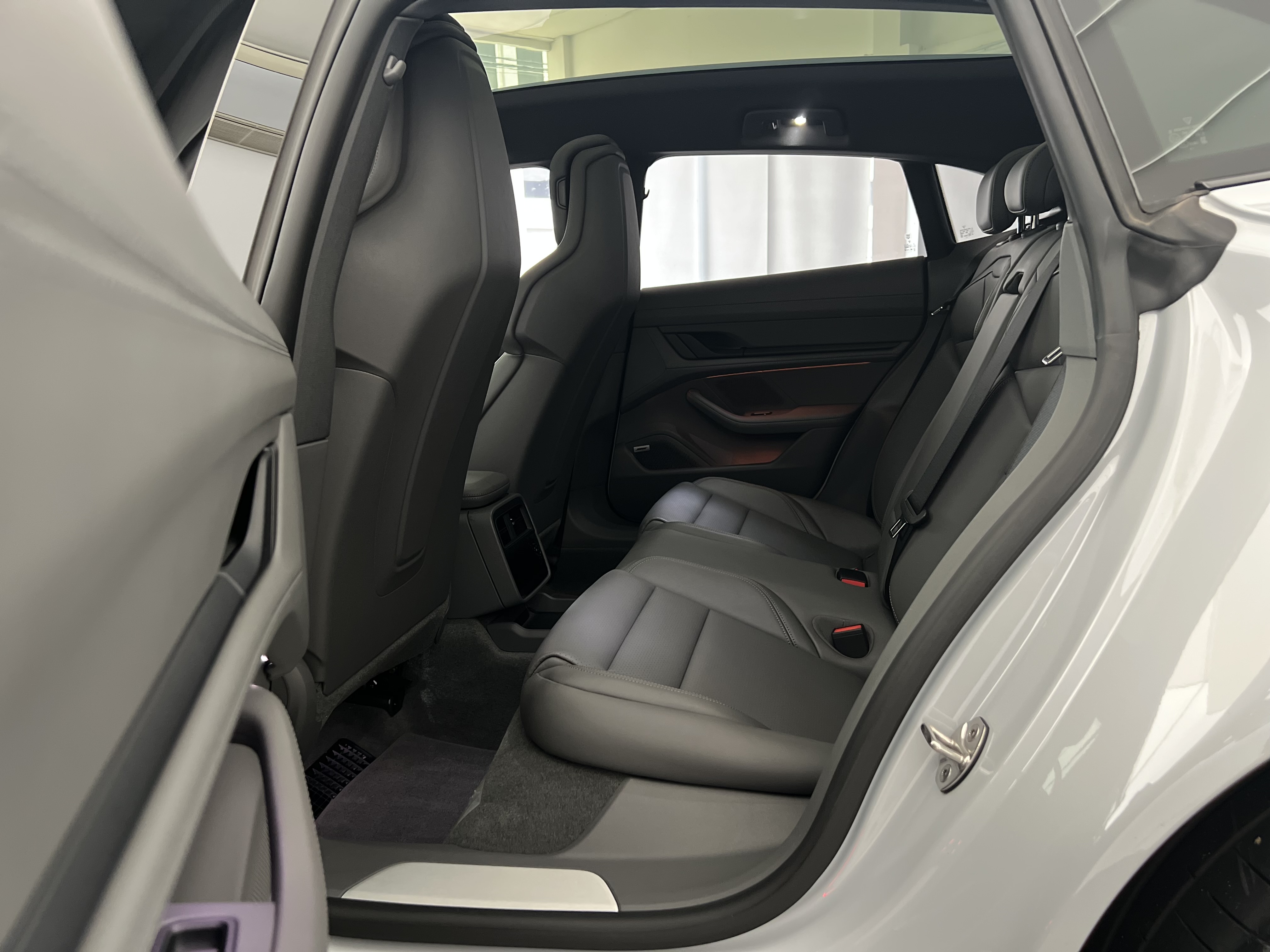 617-b9984073-39f3-4941-b78a-844f59472904