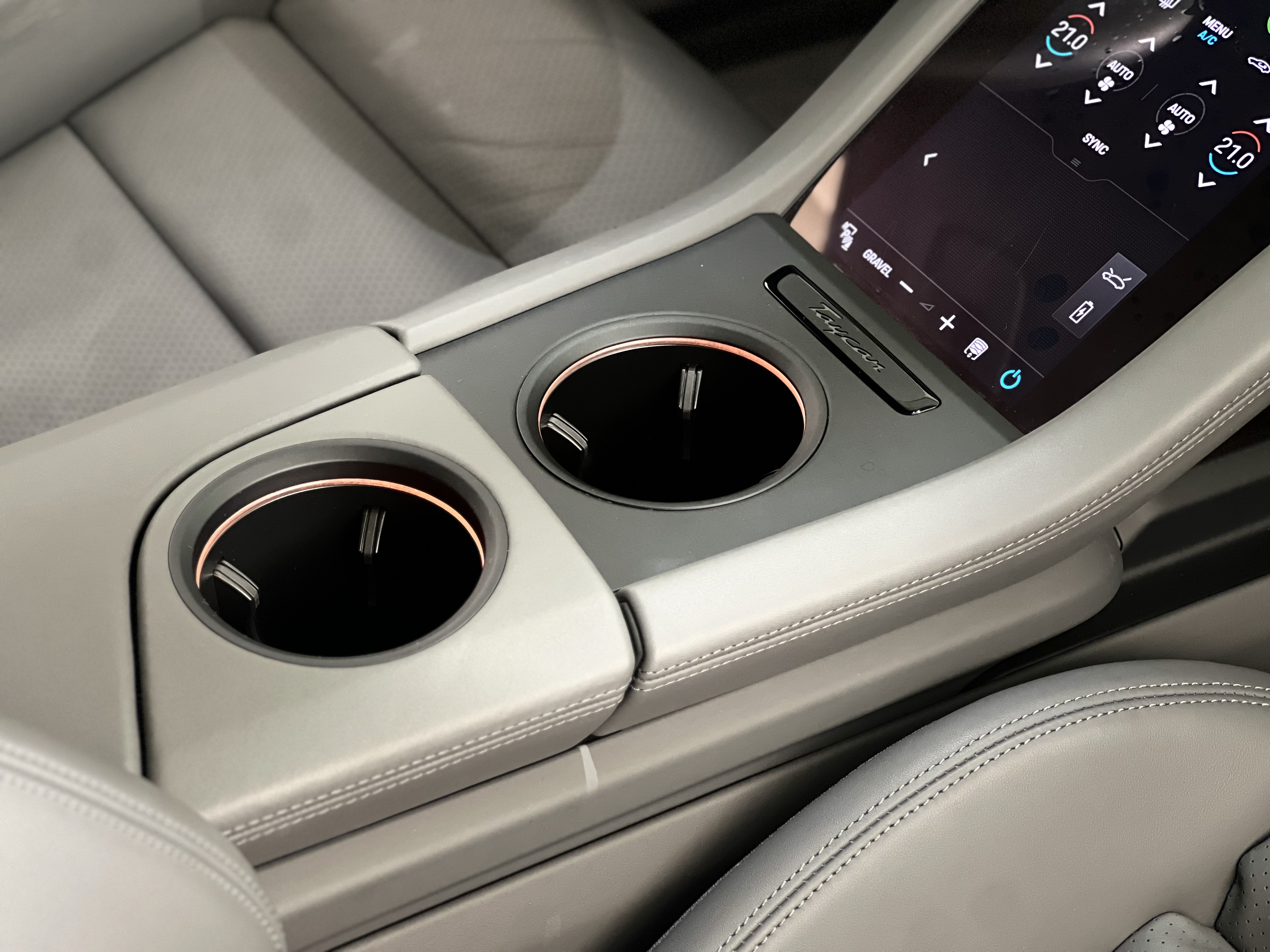 617-b9984073-39f3-4941-b78a-844f59472904