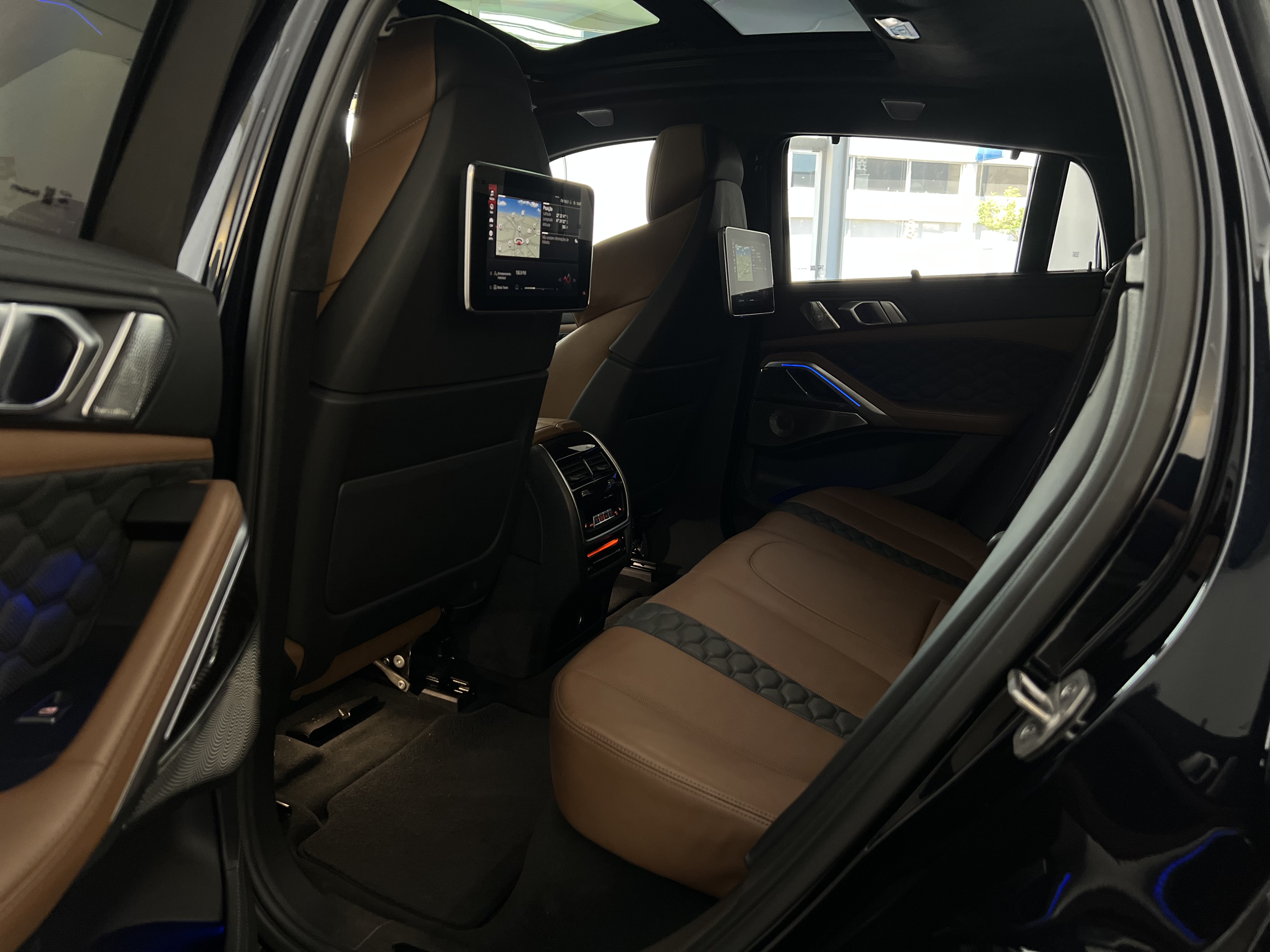 633-c025216c-ebdd-47b4-8700-3481761f054f