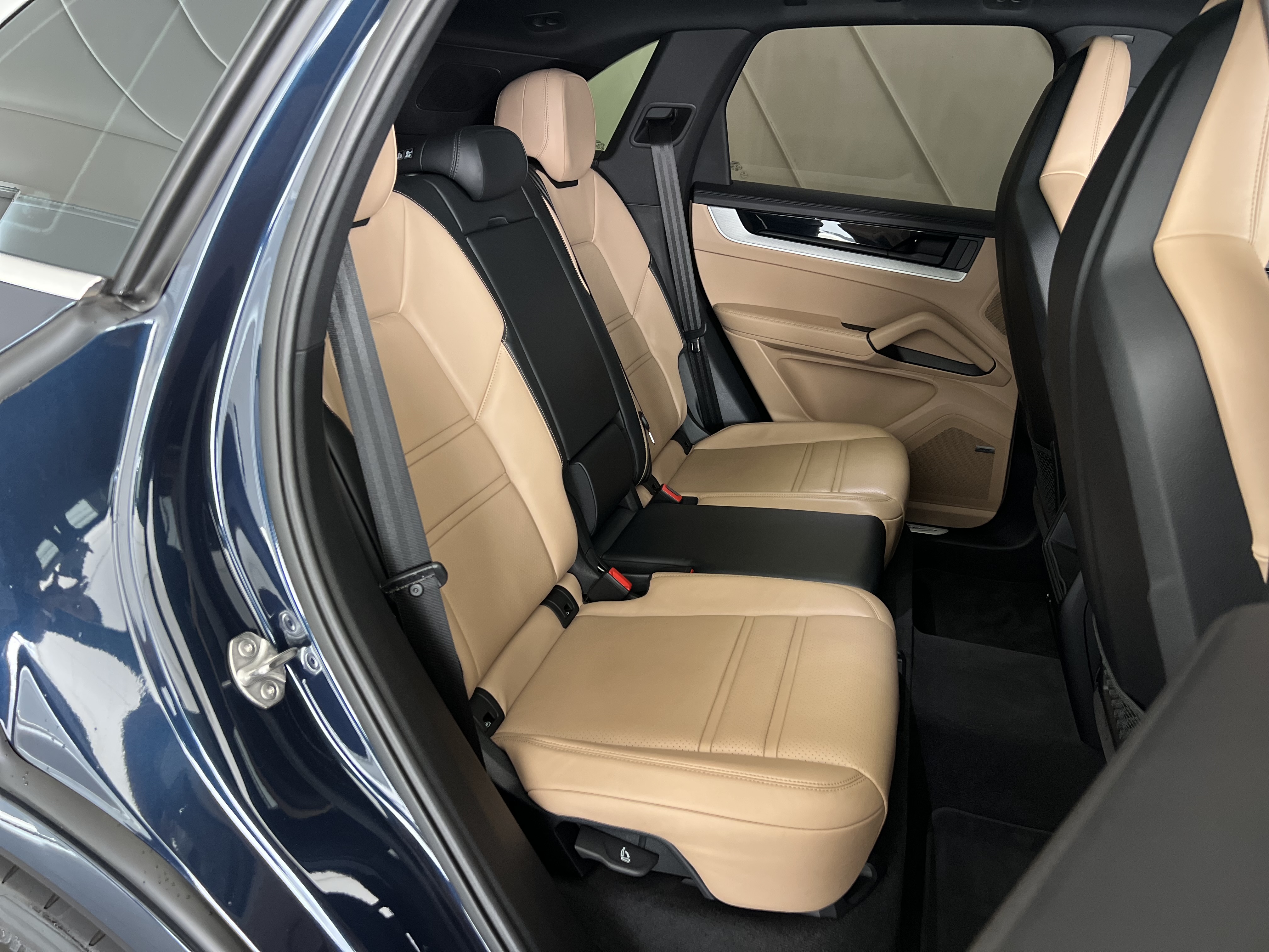 705-e8b4e781-6e9b-4430-b0a6-0e104fb6e025