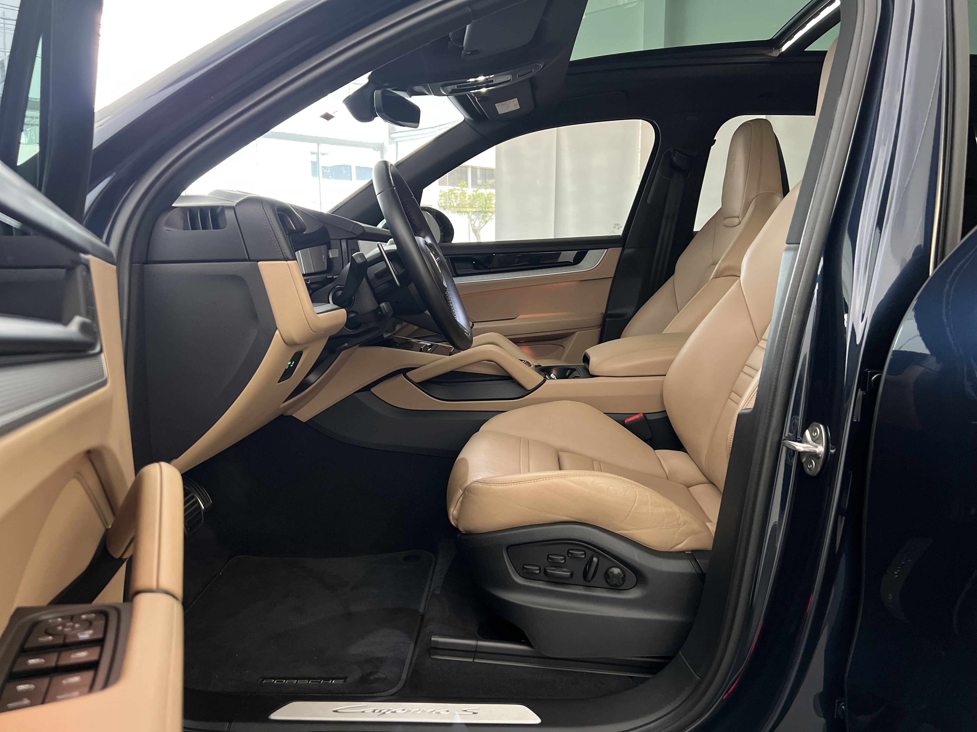 705-e8b4e781-6e9b-4430-b0a6-0e104fb6e025