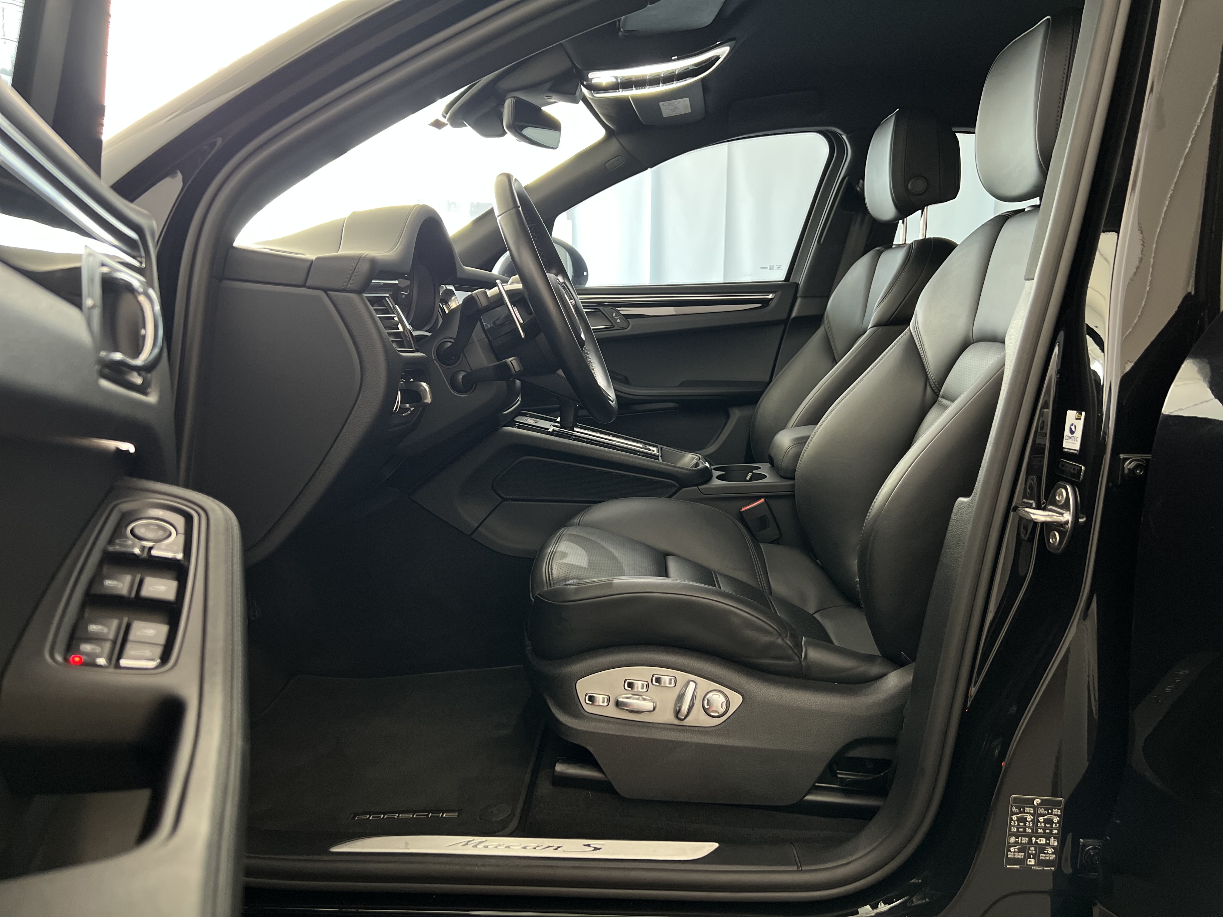 640-f4a55a85-3fe2-4971-b5f6-6bb347380552